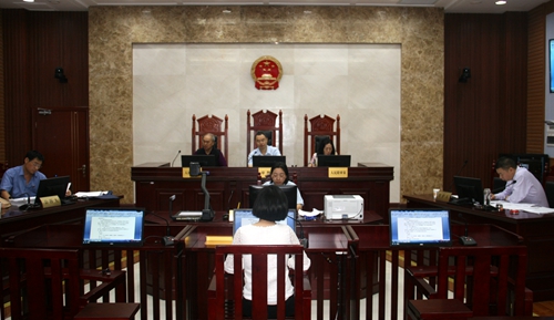 庭审现场.JPG